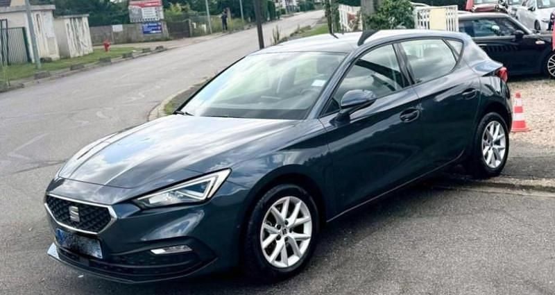 Gris Utilisé 2023 Seat Leon Business Berline | 17 990 € (Super prix) - Image 1/4