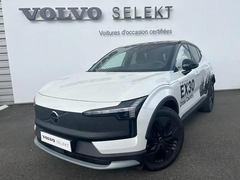 Blanc Utilisé 2025 Volvo EX30 Performance SUV | 54 900 € - Image 1/4