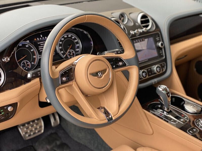 Occasion Bentley Bentayga 608 ch (447 kW) 2016 Noir peinture métallisée SUV