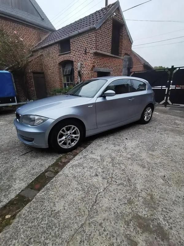 Utilisé 2009 BMW 118 Coupé Coupé | 6 990 € - Image 1/4