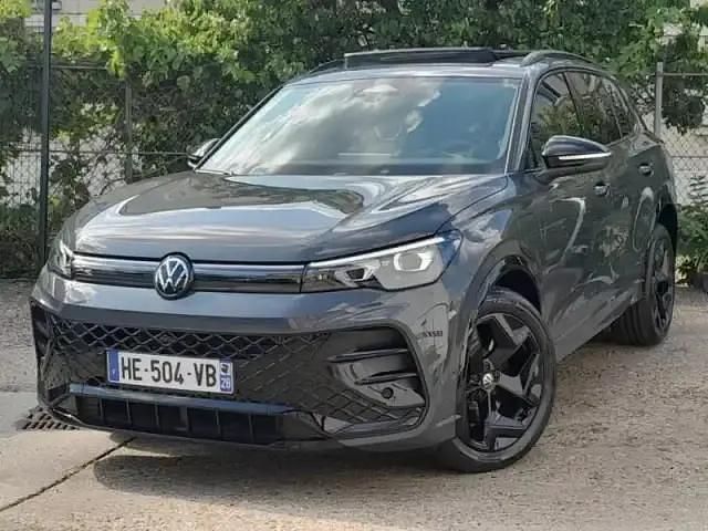 Gris Utilisé 2025 VW Tiguan R-line Edition SUV | 54 990 € - Image 1/4