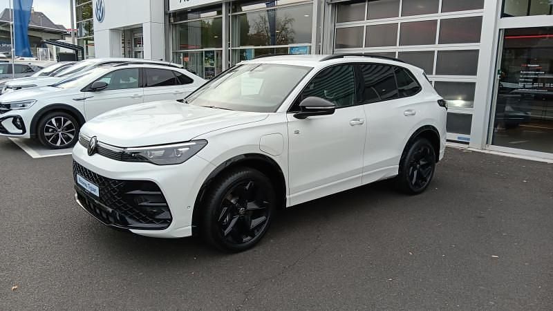 Utilisé 2025 VW Tiguan R-line SUV | 53 990 € - Image 1/4