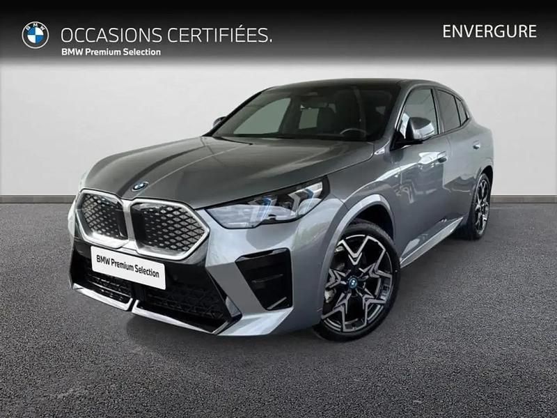 Gris Utilisé 2024 BMW iX2 M Sport SUV | 46 990 € (Prix juste) - Image 1/4