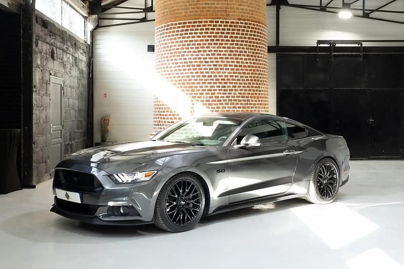 Gris Utilisé 2016 Ford Mustang GT Fastback Coupé | 39 990 € (Prix juste) - Image 1/4