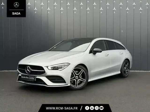 Gris clair Utilisé 2023 Mercedes CLA220 AMG line Berline | 38 900 € - Image 1/4