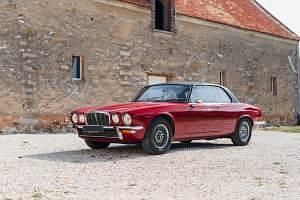 Rouge Utilisé 1975 Jaguar XJ6 Berline | 23 000 € - Image 1/4