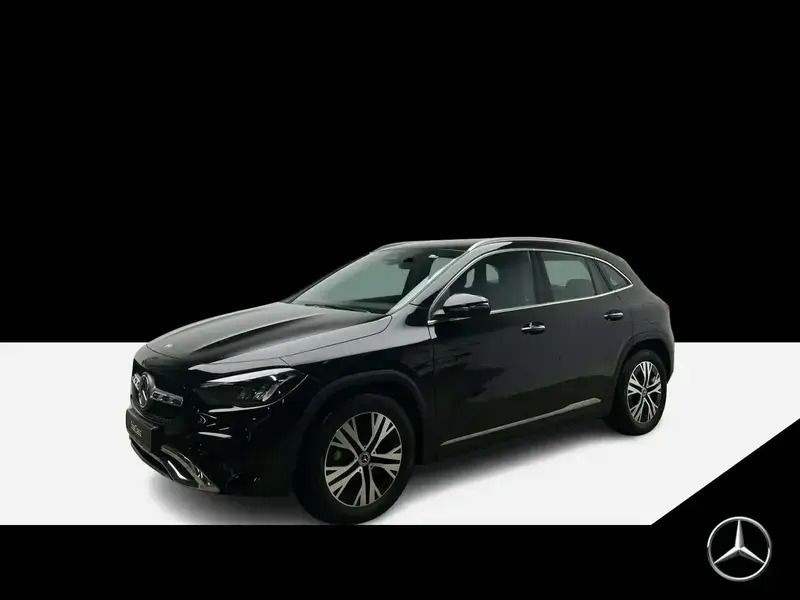 Noir Utilisé 2024 Mercedes GLA200 Progressive SUV | 43 579 € (Prix juste) - Image 1/4