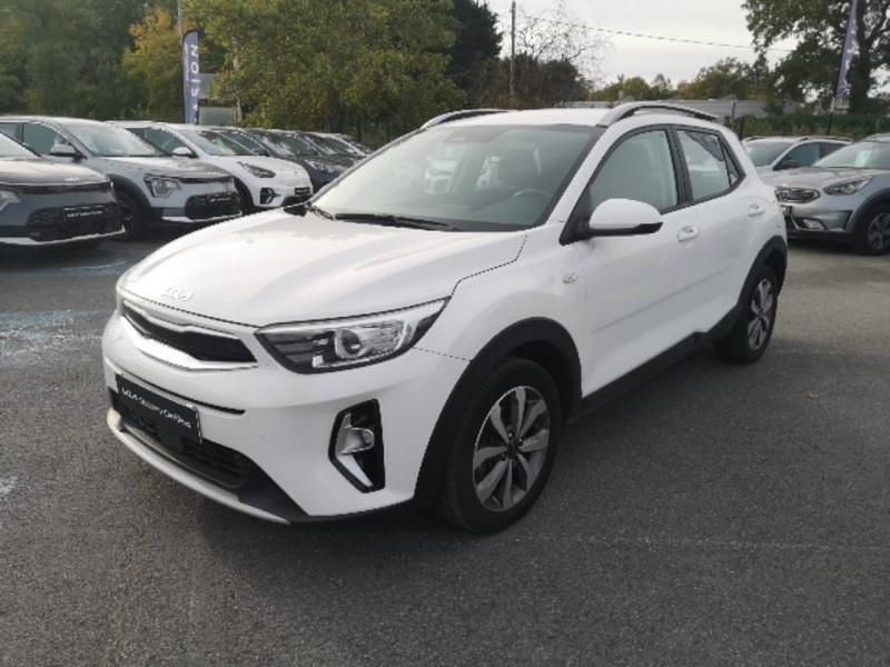 Utilisé 2022 Kia Stonic Active SUV | 16 499 € (Prix juste) - Image 1/4
