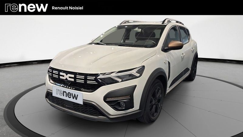 Blanc Utilisé 2024 Dacia Sandero Expression Citadine | 18 490 € (Prix assez cher) - Image 1/4