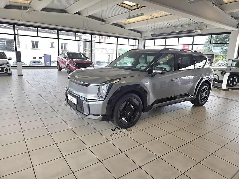 Gris Utilisé 2023 Kia EV9 GT-Line SUV | 68 990 € - Image 1/4