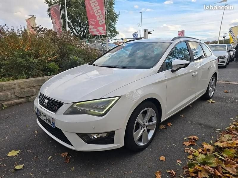 Blanc Utilisé 2015 Seat Leon Berline | 9 990 € (Super prix) - Image 1/4