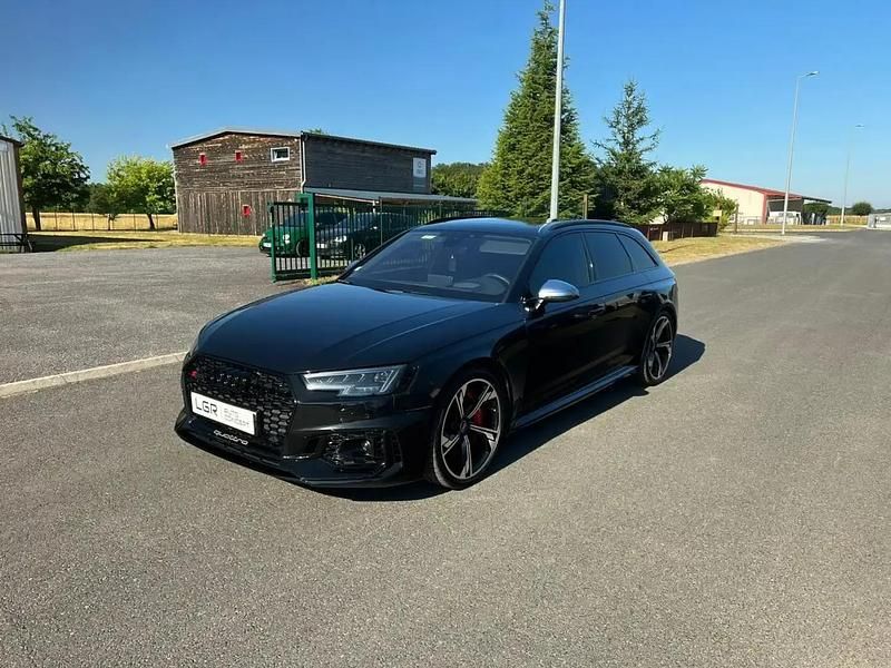Noir Utilisé 2019 Audi RS4 Break | 67 990 € (Prix assez cher) - Image 1/4