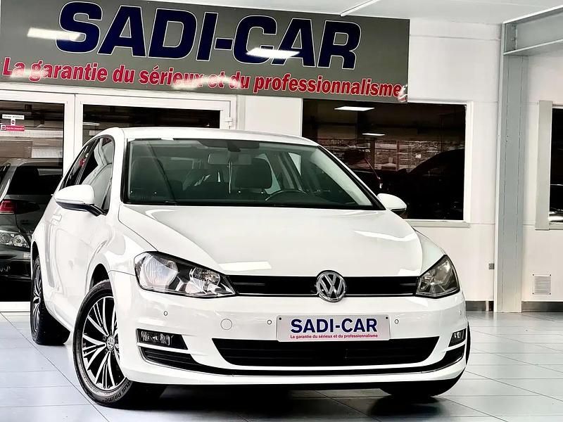 Blanc Occasion 2017 VW Golf VII Allstar Berline | 9 990 € (Prix juste) - Image 1/4