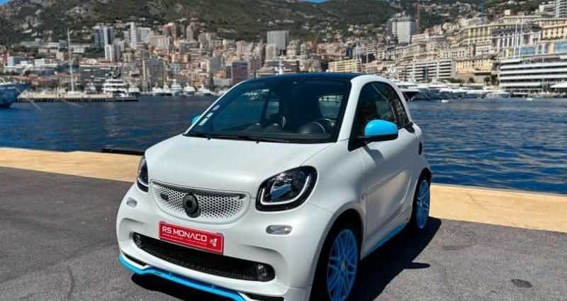 Blanc Utilisé 2017 Smart ForTwo Coupé Brabus Xclusive Citadine | 21 990 € - Image 1/4