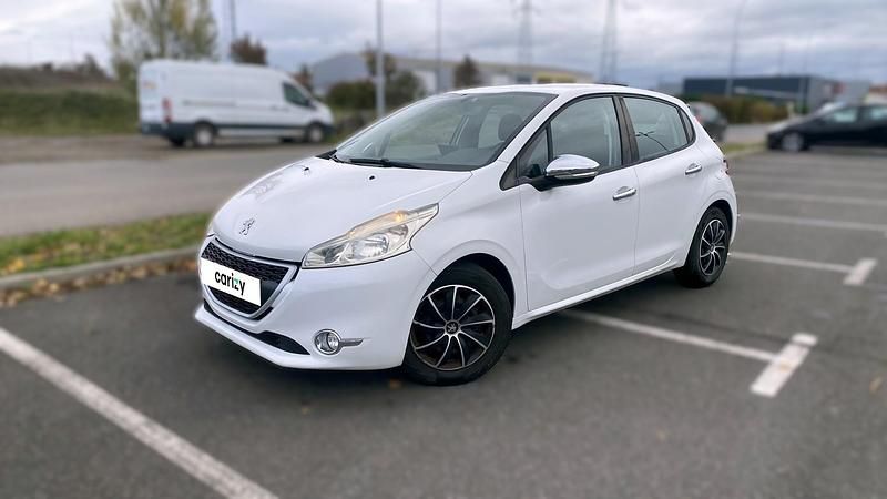 Blanc Utilisé 2012 Peugeot 208 Active Citadine | 6 990 € (Prix juste) - Image 1/4