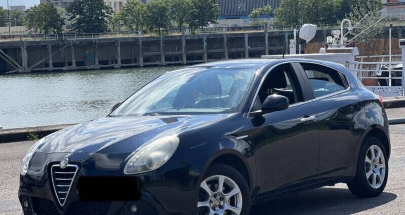 Utilisé 2011 Alfa Romeo Giulietta Distinctive Citadine | 5 990 € - Image 1/4