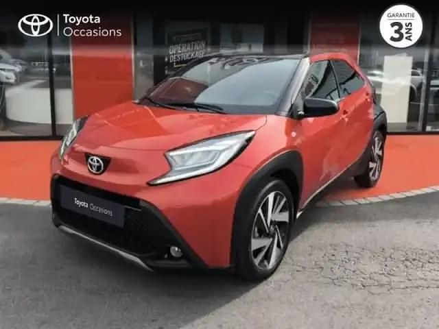Rouge piment Utilisé 2024 Toyota Aygo Design Citadine | 17 990 € (Prix juste) - Image 1/4