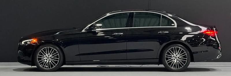 Noir Utilisé 2025 Mercedes C300 Berline | 43 954 € - Image 1/4