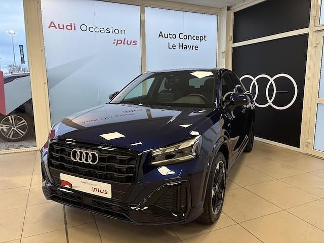 Bleu navarre métallisé Occasion 2025 Audi Q2 S-Line SUV | 35 590 € (Prix assez cher) - Image 1/4