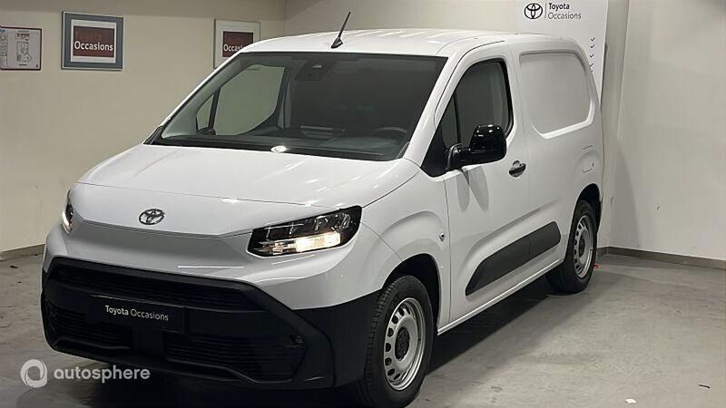 Blanc Nouvelle 2024 Toyota Proace City Van | 22 990 € - Image 1/4