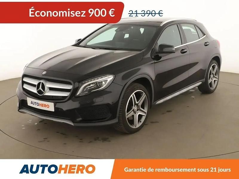 Noir Utilisé 2015 Mercedes GLA250 SUV | 19 990 € - Image 1/2