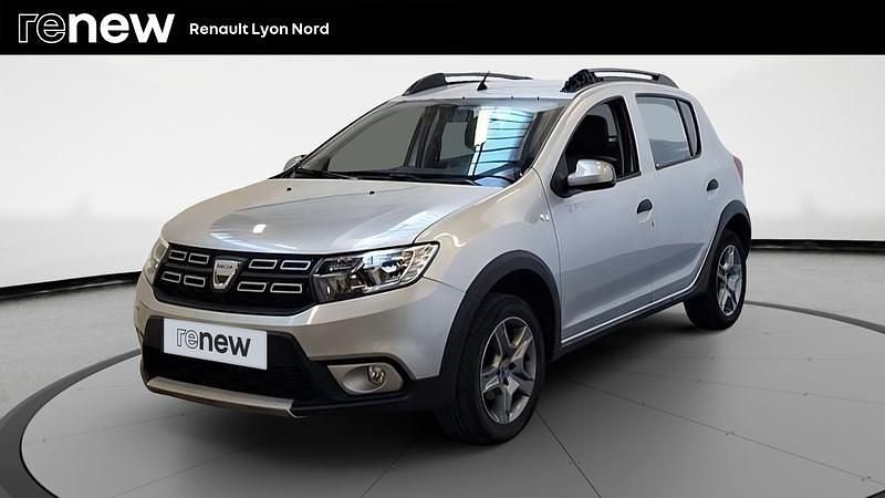 Gris Utilisé 2020 Dacia Sandero Stepway Citadine | 13 590 € (Prix juste) - Image 1/4