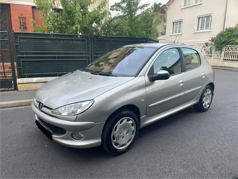 Beige Utilisé 2007 Peugeot 206 Berline | 2 200 € (Prix juste) - Image 1/4