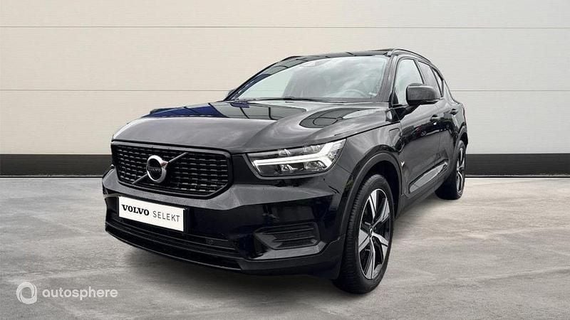 Noir Utilisé 2021 Volvo XC40 R-Design SUV | 28 999 € (Prix juste) - Image 1/4