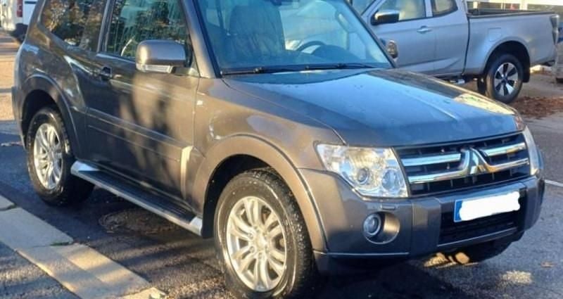 Utilisé 2011 Mitsubishi Pajero Intense SUV | 27 400 € - Image 1/4