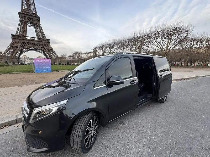 Noir Occasion 2020 Mercedes V250 Monospace | 41 000 € (Prix juste) - Image 1/4