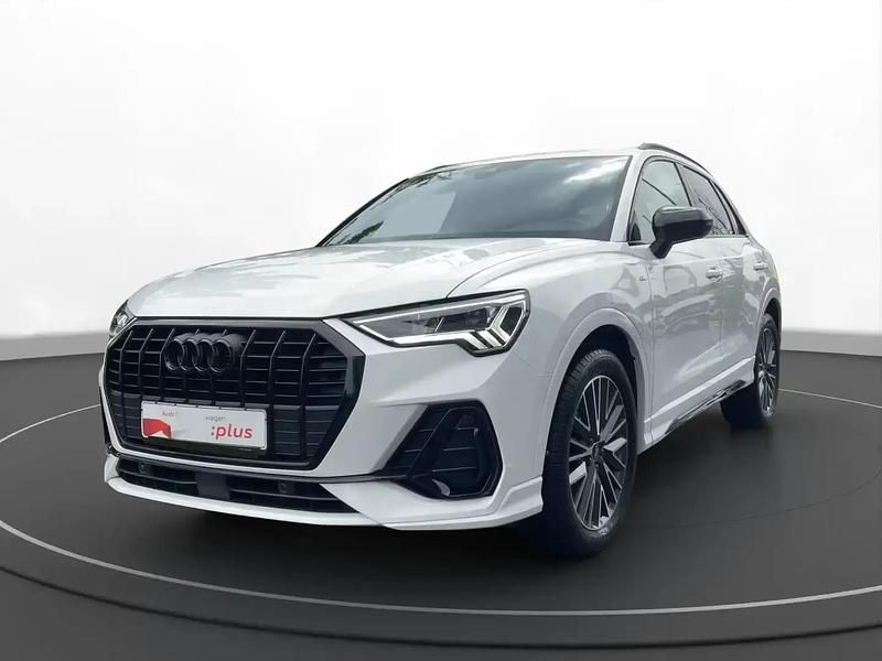 Blanc Utilisé 2022 Audi Q3 S-Line SUV | 40 990 € (Prix assez cher) - Image 1/4