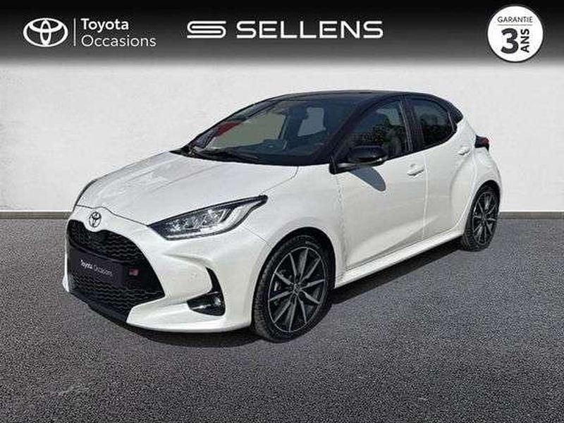 Utilisé 2025 Toyota Yaris Hybrid Sport Berline | 27 200 € (Prix assez cher) - Image 1/1
