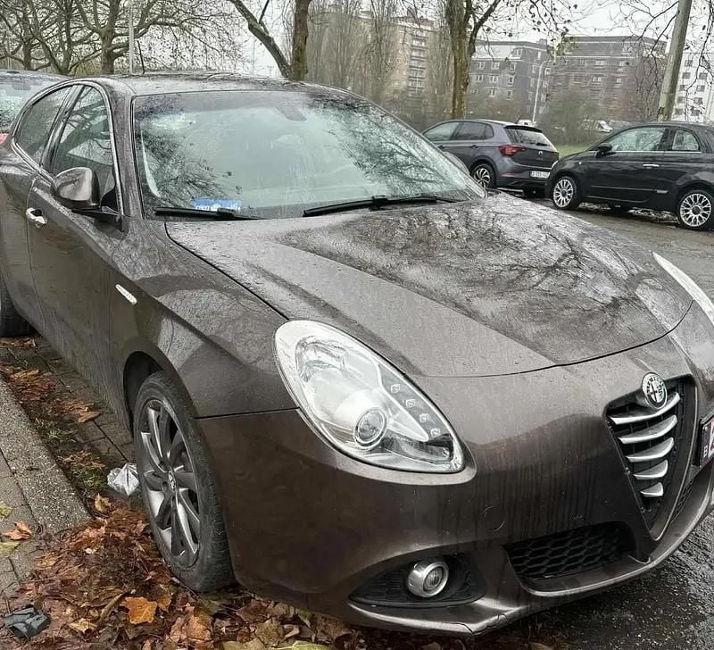 Occasion 2014 Alfa Romeo Giulietta Distinctive Berline | 6 900 € - Image 1/4