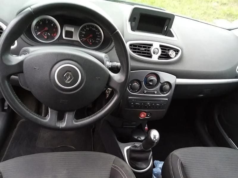 Utilisé 2012 Renault Clio GrandTour Break | 2 950 € (Super prix) - Image 1/4