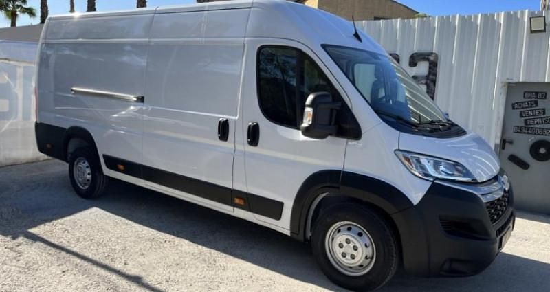 Utilisé 2023 Citroën Jumper Monospace | 27 990 € - Image 1/4