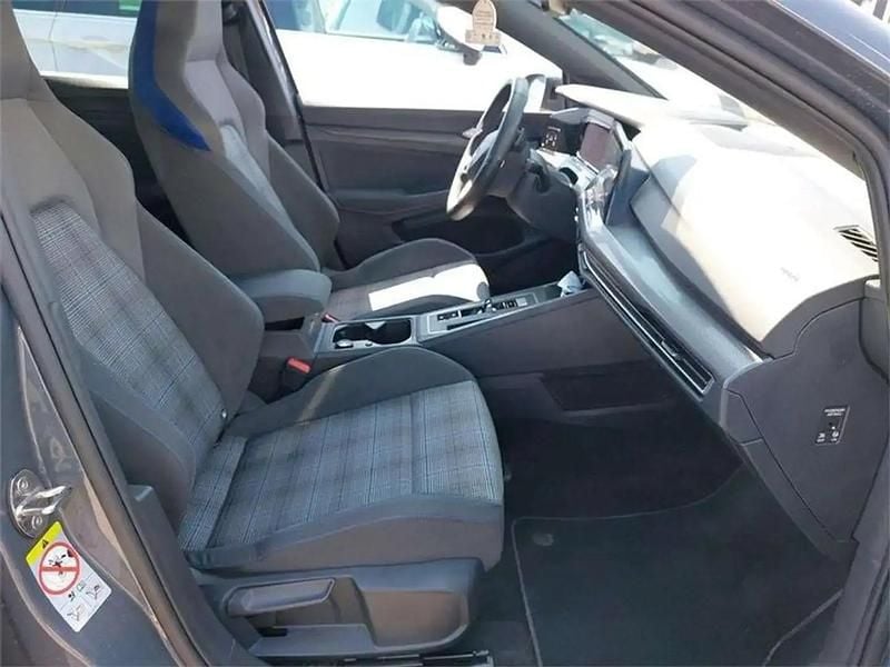 Gris Utilisé 2021 VW Golf VIII GTE Break | 21 100 € (Bon prix) - Image 1/4