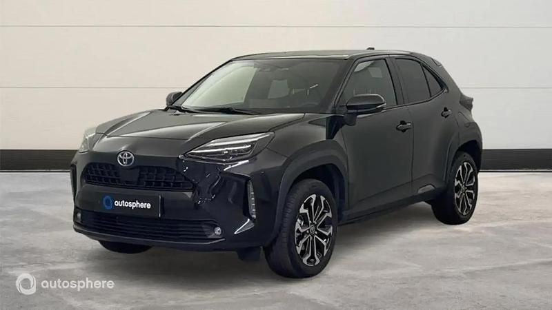 Noir Utilisé 2022 Toyota Yaris Cross Design SUV | 23 999 € (Prix juste) - Image 1/4