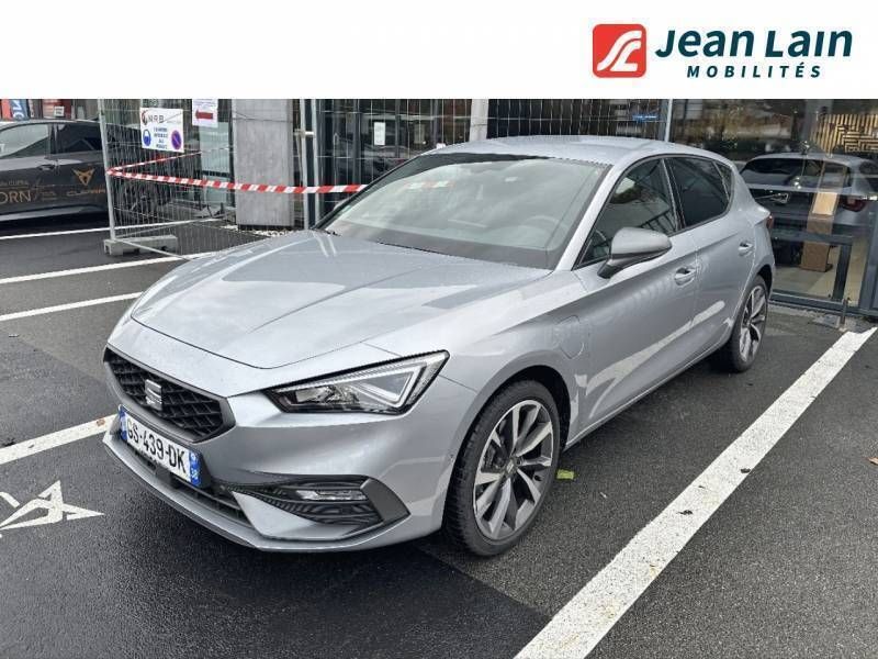 Gris Utilisé 2023 Seat Leon FR Berline | 27 790 € (Prix cher) - Image 1/3
