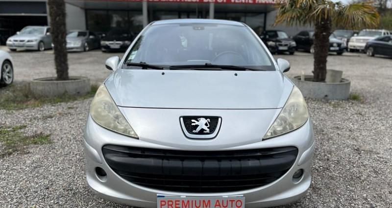 Gris Utilisé 2007 Peugeot 207 Citadine | 3 990 € (Prix assez cher) - Image 1/4