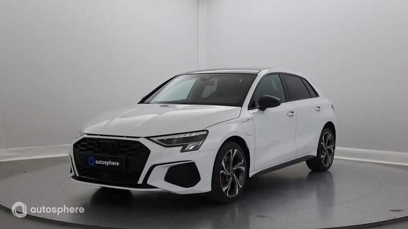 Utilisé 2024 Audi A3 e-tron Competition Citadine | 41 999 € (Prix cher) - Image 1/4