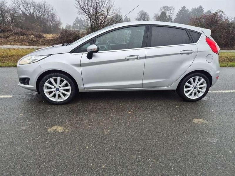Occasion Ford Fiesta Titanium 90 ch (66 kW) 2010 Gris Citadine