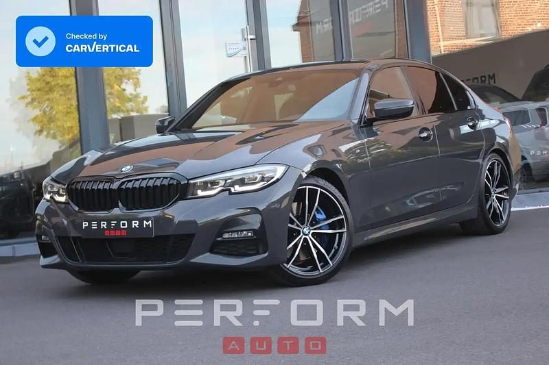 Gris Utilisé 2021 BMW 318 M Sport Berline | 25 900 € (Prix juste) - Image 1/4