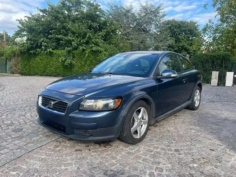 Utilisé 2009 Volvo C30 Kinetic Citadine | 2 990 € - Image 1/4