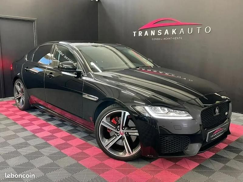 Noir Utilisé 2016 Jaguar XF Prestige Berline | 19 990 € (Prix juste) - Image 1/4