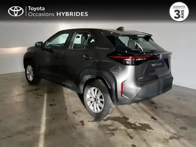 Occasion Toyota Yaris Cross Business Edition 2024 Gris atlas (m) SUV