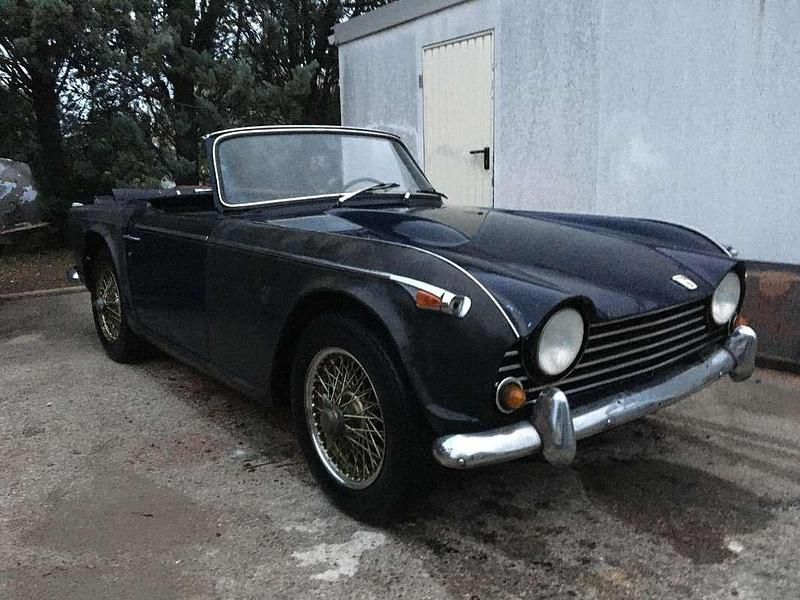 Occasion Triumph TR5 150 ch (110 kW) 1968 Bleu Cabriolet