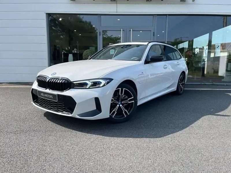 Blanc Utilisé 2024 BMW 320 M Sport Break | 47 290 € (Prix cher) - Image 1/4