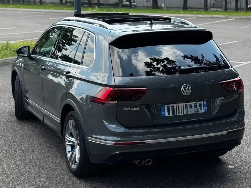 Gris Utilisé 2019 VW Tiguan Exclusive SUV | 27 500 € (Prix juste) - Image 1/4