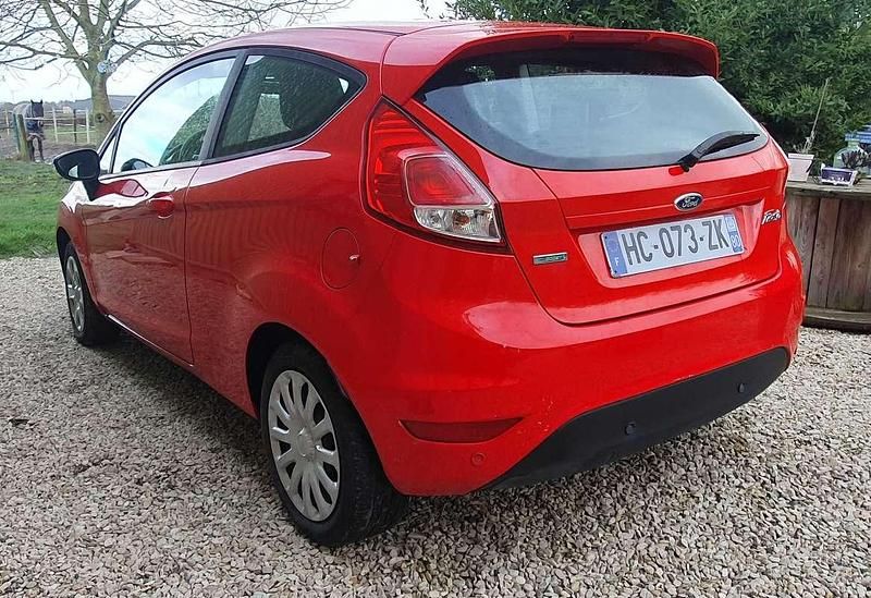 Occasion Ford Fiesta S 101 ch (74 kW) 2015 Rouge Berline