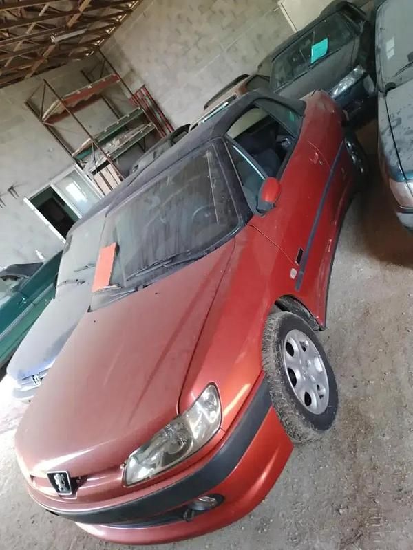 Orange Utilisé 2000 Peugeot 306 Cabriolet Cabriolet | 4 000 € - Image 1/4